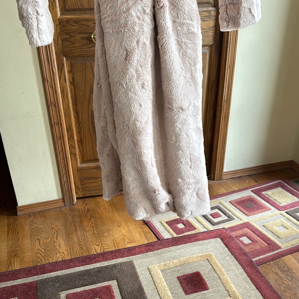 Stars Above Pink Robe - Picture 10 of 10